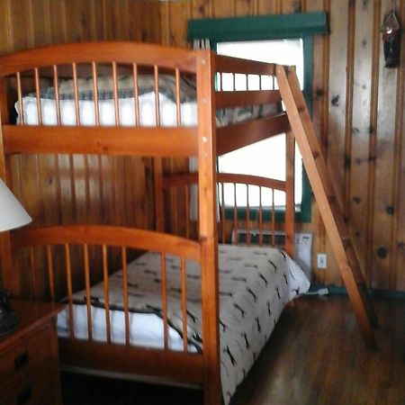 River Bend Motel Llc Spray 外观 照片