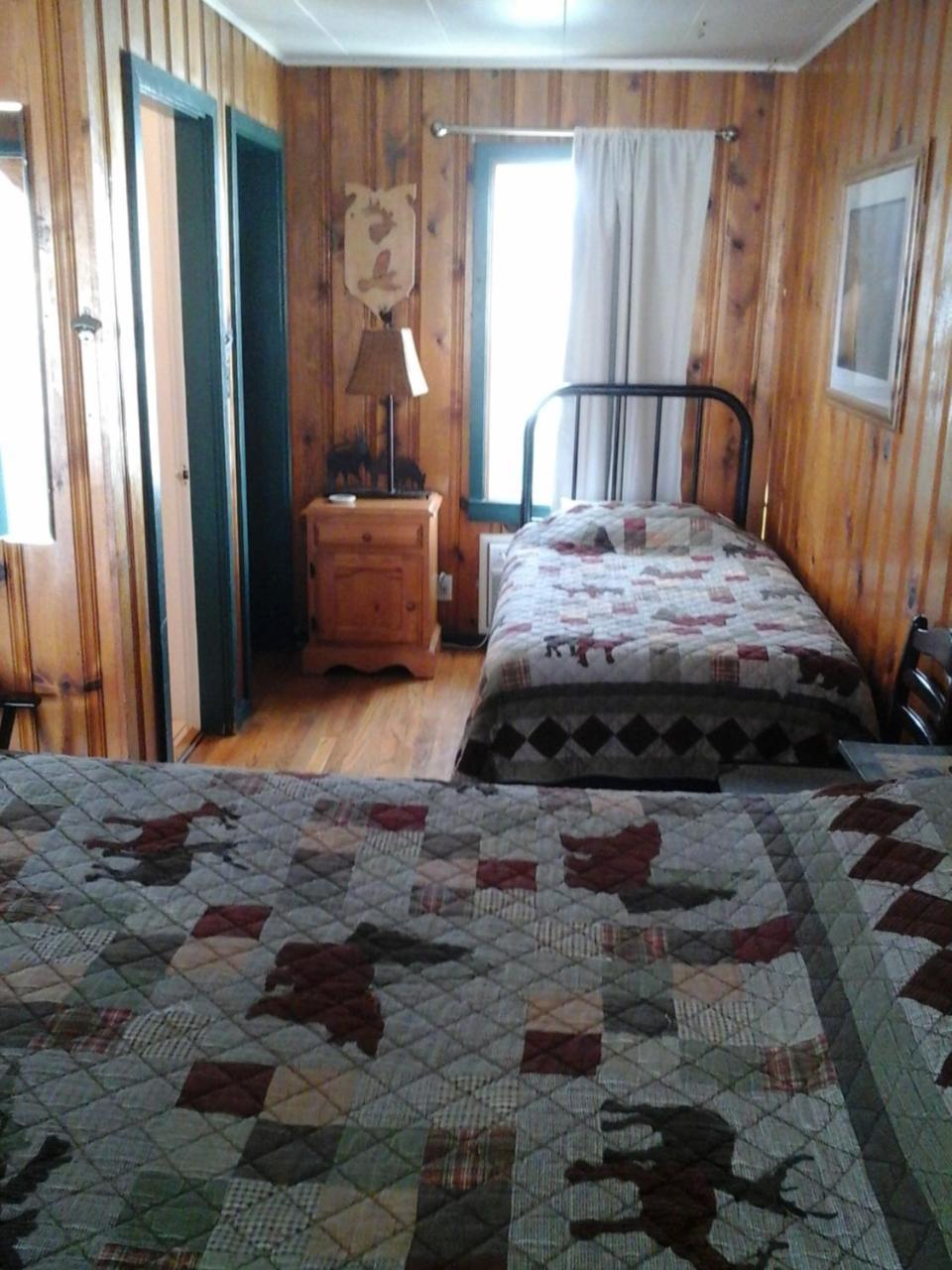 River Bend Motel Llc Spray 外观 照片