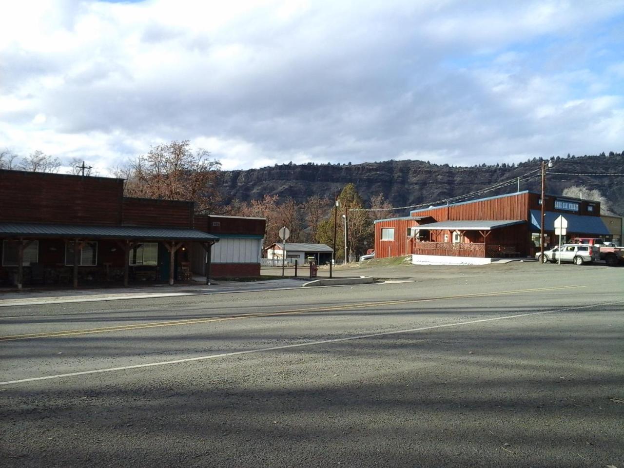 River Bend Motel Llc Spray 外观 照片