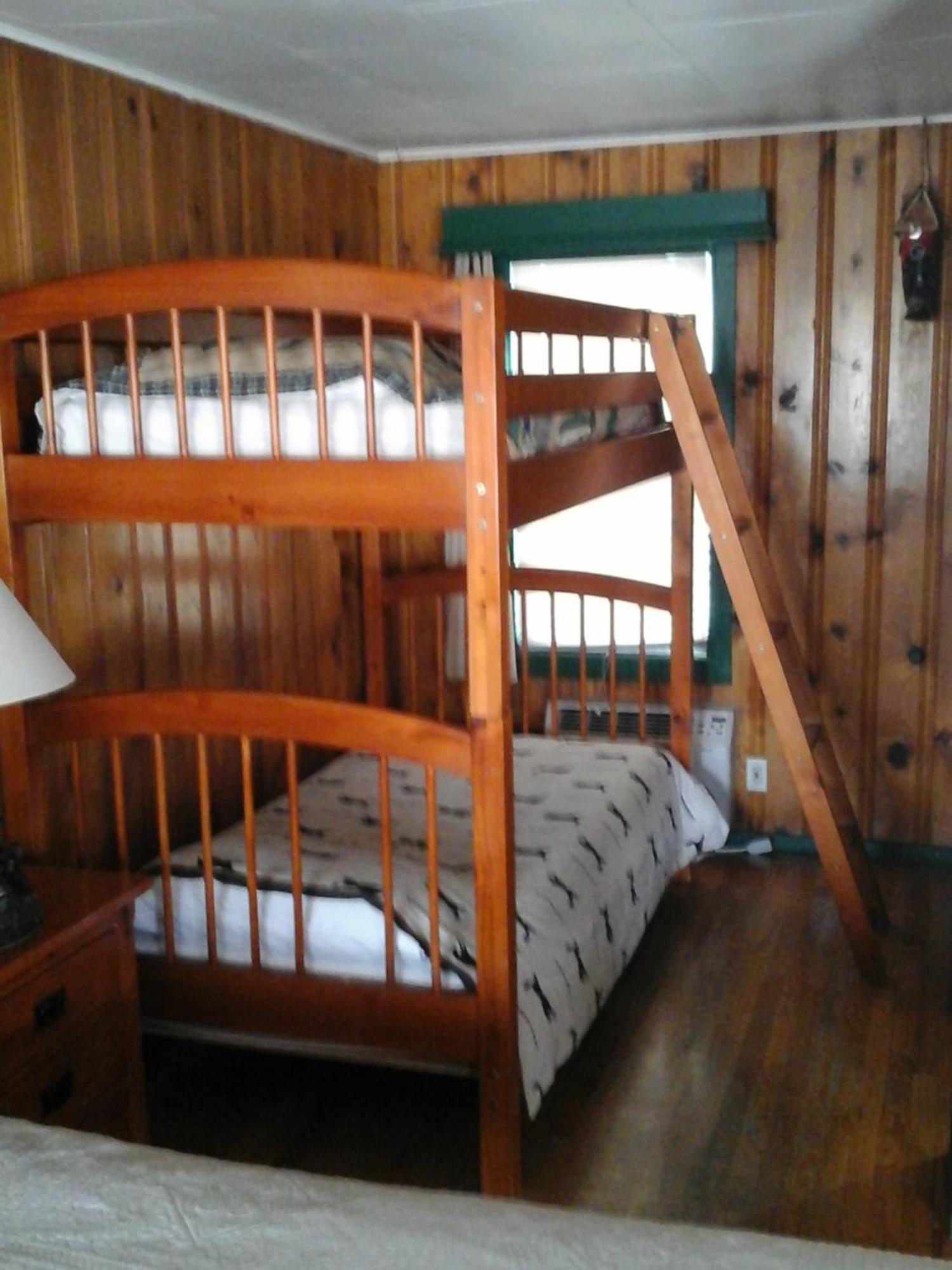 River Bend Motel Llc Spray 外观 照片